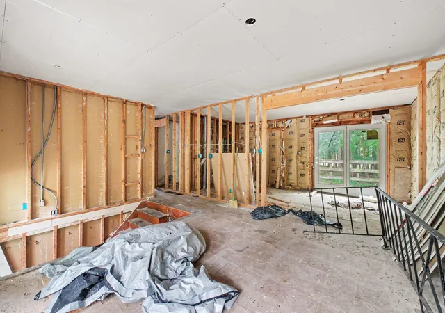Photo 2 of Single family home for sale at 138 Memorial Dr, Michigan City, IN 46360 | MLS# 846327 | Listing updated on 2026-10-05