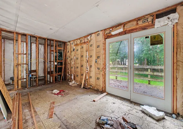 Photo 3 of Single family home for sale at 138 Memorial Dr, Michigan City, IN 46360 | MLS# 846327 | Listing updated on 2026-10-05