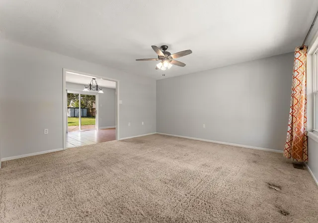 Photo 4 of Single family home for sale at 724 Capitol Rd, Valparaiso, IN 46385 | MLS# 846584 | Listing updated on 2026-10-09
