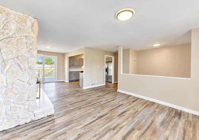 Photo 4 of Single family home for sale at 952 Hanover Ln, Dyer, IN 46311 | MLS# 846353 | Listing updated on 2026-10-05
