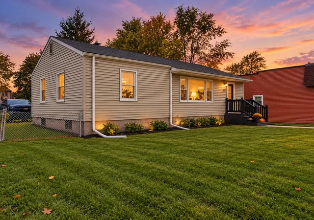 Photo 1 of Single family home for sale at 1512 E 173rd Street, Hammond, IN 46324 | MLS# 846397 | Listing updated on 2026-10-06