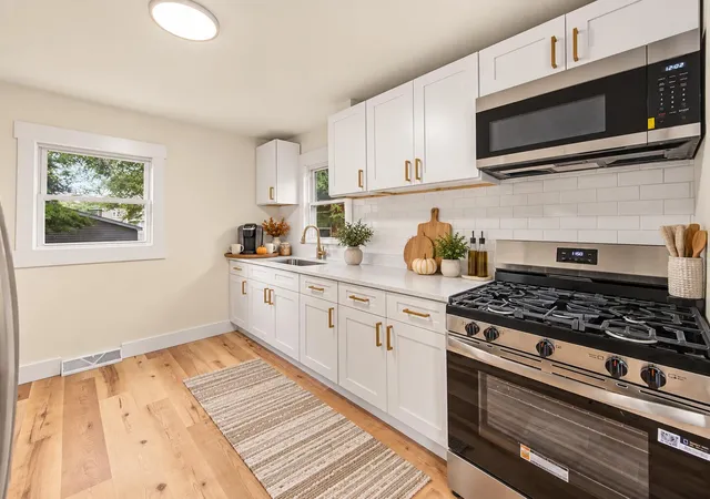 Photo 2 of Single family home for sale at 1512 E 173rd Street, Hammond, IN 46324 | MLS# 846397 | Listing updated on 2026-10-06