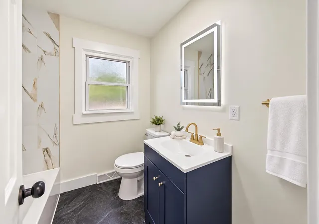 Photo 4 of Single family home for sale at 1512 E 173rd Street, Hammond, IN 46324 | MLS# 846397 | Listing updated on 2026-10-06
