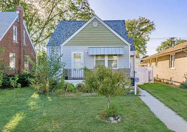 Photo 1 of Single family home for sale at 7446 Monroe Ave, Hammond, IN 46324 | MLS# 846358 | Listing updated on 2026-10-05