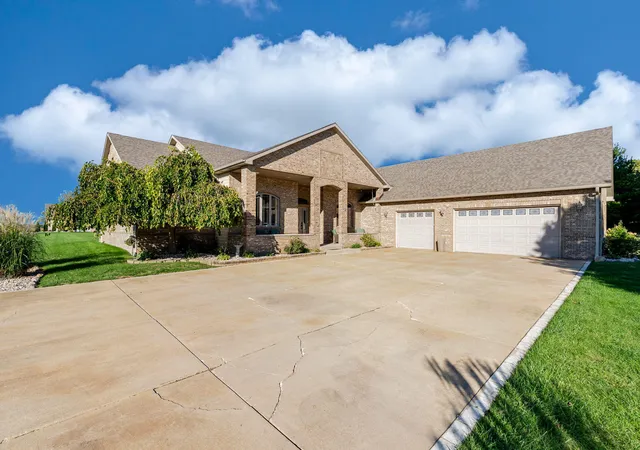 Photo 1 of Single family home for sale at 469 W 700 North, Valparaiso, IN 46385 | MLS# 846688 | Listing updated on 2026-10-24
