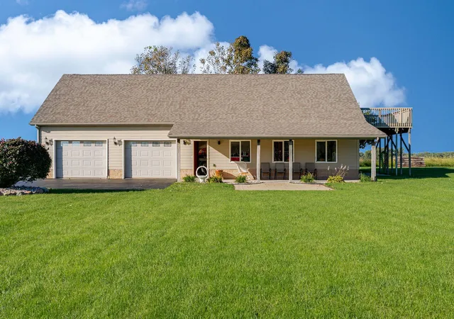 Photo 3 of Single family home for sale at 469 W 700 North, Valparaiso, IN 46385 | MLS# 846688 | Listing updated on 2026-10-24