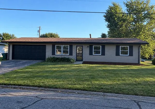 Single family home for sale at 394 Sandalwood Dr, Valparaiso, IN 46385 | MLS# 846471