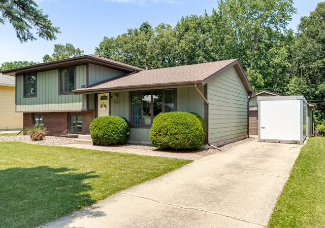 Photo 1 of Single family home for sale at 7072 W 82nd Court, Crown Point, IN 46307 | MLS# 846363 | Listing updated on 2026-10-05
