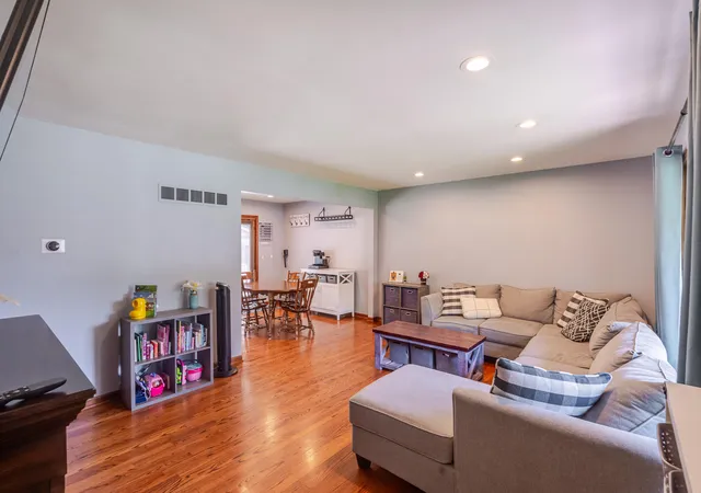 Photo 4 of Single family home for sale at 7072 W 82nd Court, Crown Point, IN 46307 | MLS# 846363 | Listing updated on 2026-10-05