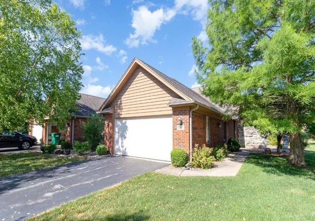Photo 1 of Townhouse for sale at 902 Cornwallis Ln, Munster, IN 46321 | MLS# 846348 | Listing updated on 2026-10-05