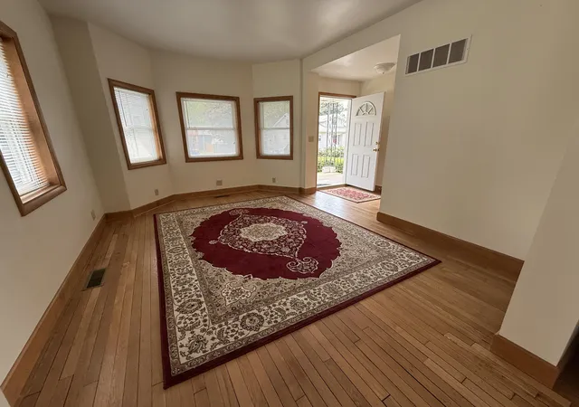 Photo 3 of House for sale at 401 Morgan Blvd, Valparaiso, IN 46383 | MLS# 846417 | Listing updated on 2026-10-06