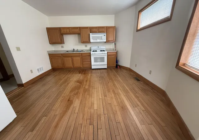 Photo 4 of House for sale at 401 Morgan Blvd, Valparaiso, IN 46383 | MLS# 846417 | Listing updated on 2026-10-06