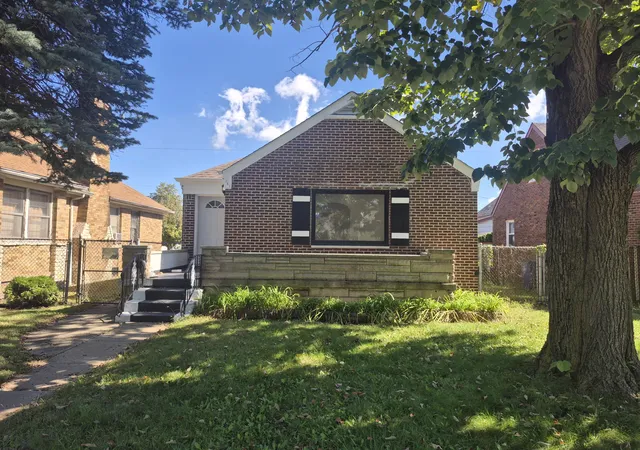Photo 2 of Single family home for sale at 561 W Taft St, Gary, IN 46404 | MLS# 846354 | Listing updated on 2026-10-05