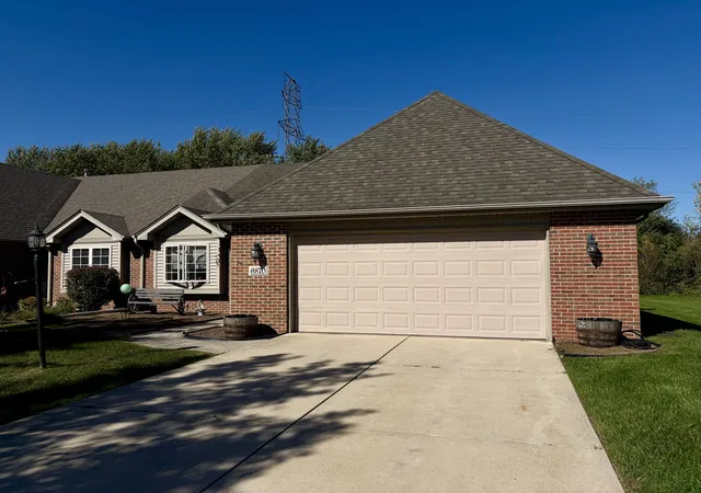 Photo 2 of Townhouse for sale at 6870 Avocet Cir, Hobart, IN 46342 | MLS# 846442 | Listing updated on 2026-10-06