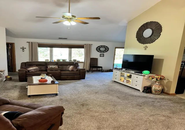 Photo 3 of Townhouse for sale at 6870 Avocet Cir, Hobart, IN 46342 | MLS# 846442 | Listing updated on 2026-10-06