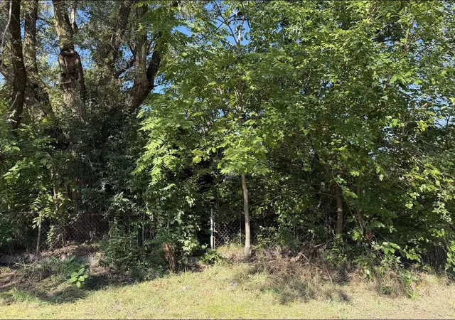 Photo 2 of Single family home for sale at 2012 Hovey Pl, Gary, IN 46406 | MLS# 846432 | Listing updated on 2026-10-06