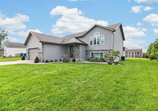 Photo 1 of Single family home for sale at 795 Surrey Dr, Lowell, IN 46356 | MLS# 846375 | Listing updated on 2026-10-05