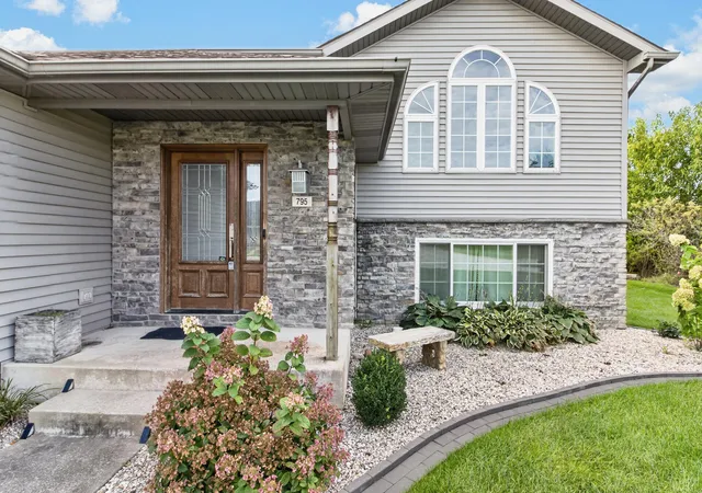 Photo 3 of Single family home for sale at 795 Surrey Dr, Lowell, IN 46356 | MLS# 846375 | Listing updated on 2026-10-05