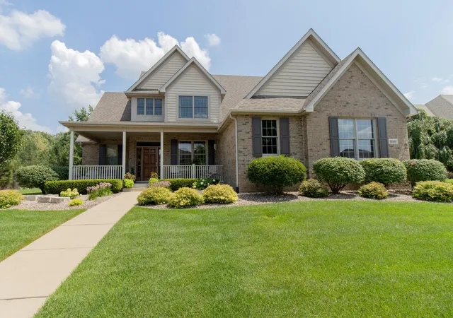 Photo 1 of Single family home for sale at 8941 Crooked Bnd, Saint John, IN 46373 | MLS# 846561 | Listing updated on 2026-10-08