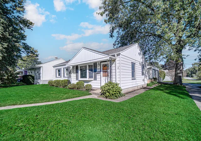 Photo 1 of Single family home for sale at 3449 Garfield Ave, Highland, IN 46322 | MLS# 846533 | Listing updated on 2026-10-08