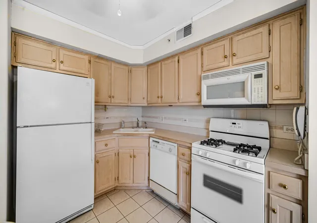 Photo 2 of Condo for sale at 114 Swan Dr #3C, Dyer, IN 46311 | MLS# 846553 | Listing updated on 2026-10-08