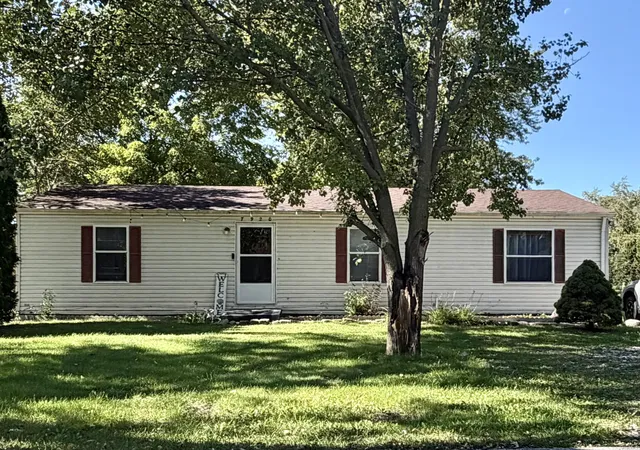 Photo 1 of Single family home for sale at 7920 Independence St, Merrillville, IN 46410 | MLS# 846385 | Listing updated on 2026-10-06