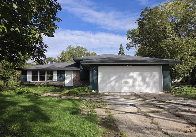 Photo 1 of Single family home for sale at 9374 Roosevelt St, Crown Point, IN 46307 | MLS# 846380 | Listing updated on 2026-10-06