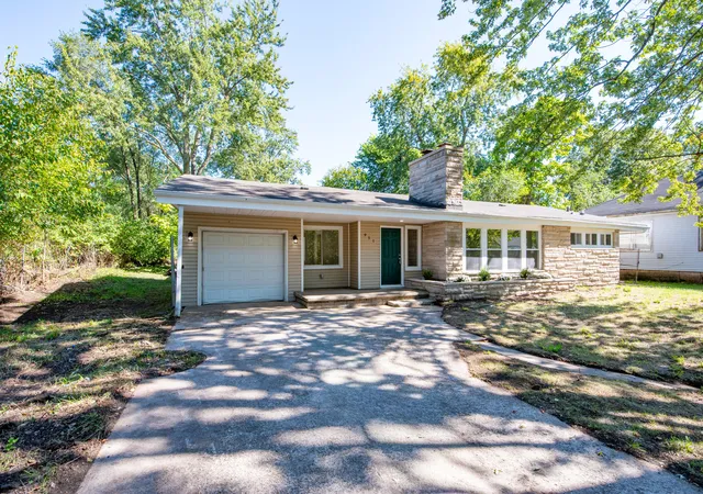 Photo 1 of Single family home for sale at 951 Wright St, Gary, IN 46404 | MLS# 846393 | Listing updated on 2026-10-06