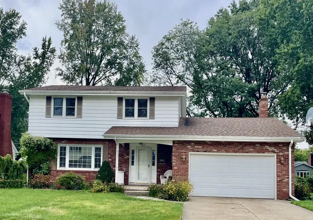 Photo 1 of Single family home for sale at 2505 Dorset Dr, Valparaiso, IN 46383 | MLS# 846410 | Listing updated on 2026-10-06