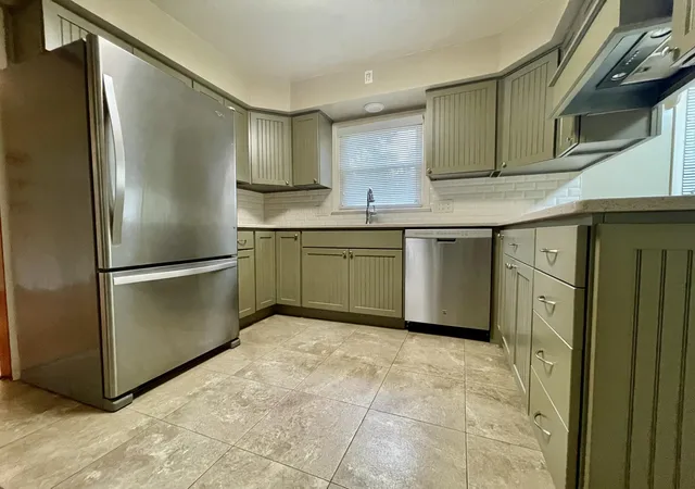 Photo 3 of Single family home for sale at 2505 Dorset Dr, Valparaiso, IN 46383 | MLS# 846410 | Listing updated on 2026-10-06