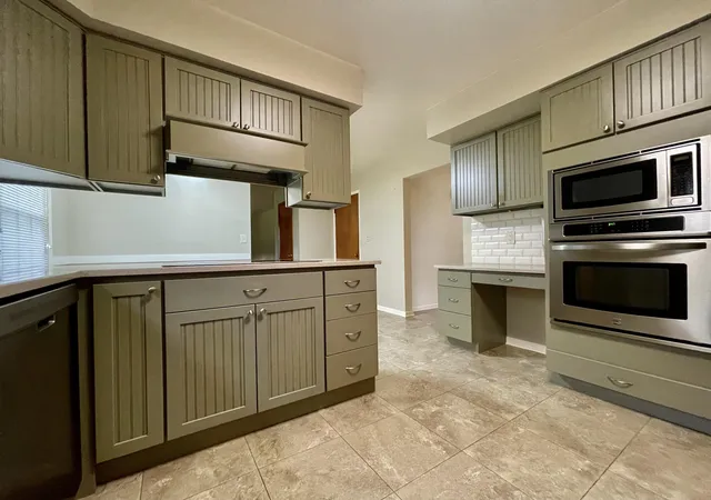 Photo 4 of Single family home for sale at 2505 Dorset Dr, Valparaiso, IN 46383 | MLS# 846410 | Listing updated on 2026-10-06
