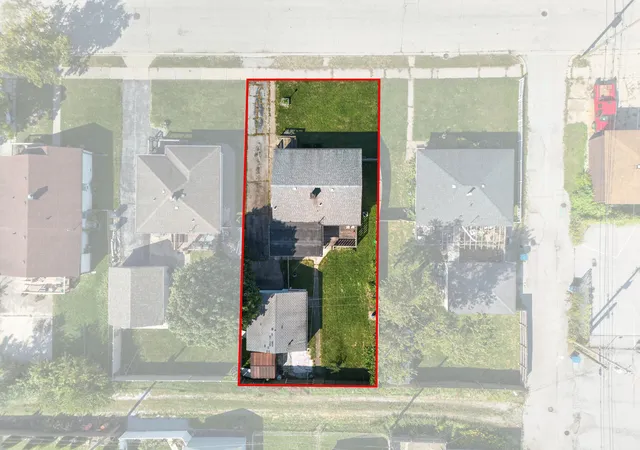 Photo 3 of Single family home for sale at 2732 Duluth St, Highland, IN 46322 | MLS# 846399 | Listing updated on 2026-10-06