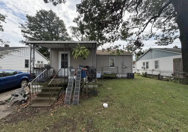 Photo 3 of Single family home for sale at 4152 Park Ave, Lake Station, IN 46405 | MLS# 846390 | Listing updated on 2026-10-06