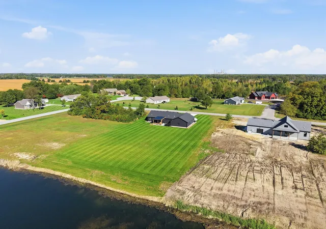 Photo 4 of Single family home for sale at 1611 Ole Buck Rd, Wheatfield, IN 46392 | MLS# 846423 | Listing updated on 2026-10-06