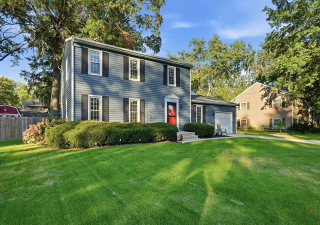Photo 2 of Single family home for sale at 1803 Mccord Rd, Valparaiso, IN 46383 | MLS# 846422 | Listing updated on 2026-10-08