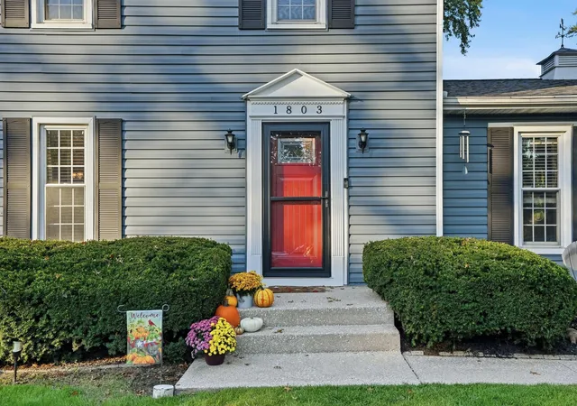 Photo 3 of Single family home for sale at 1803 Mccord Rd, Valparaiso, IN 46383 | MLS# 846422 | Listing updated on 2026-10-08