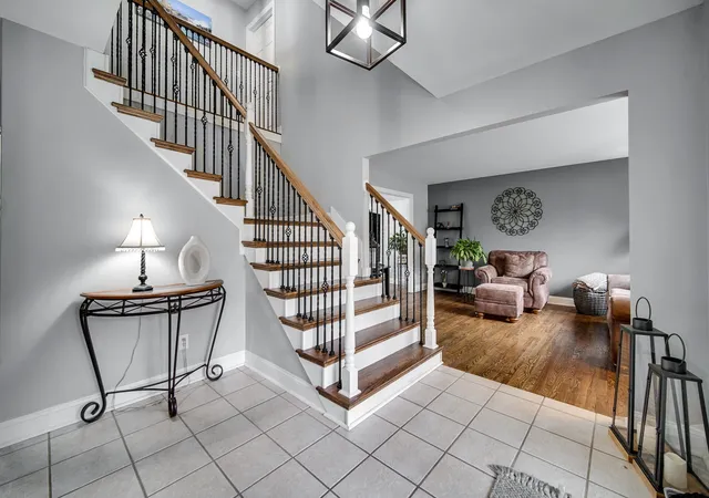 Photo 3 of Single family home for sale at 1517 Knighthood Dr, Dyer, IN 46311 | MLS# 846675 | Listing updated on 2026-10-11