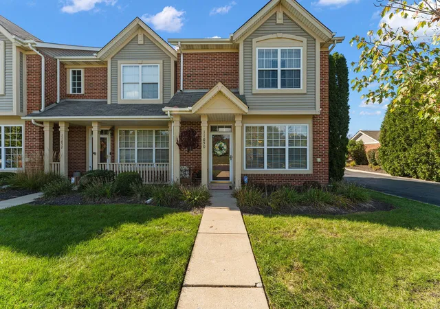 Photo 2 of Townhouse for sale at 11650 Broadway, Crown Point, IN 46307 | MLS# 846426 | Listing updated on 2026-10-06