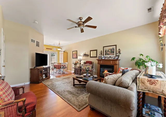 Photo 4 of Townhouse for sale at 11650 Broadway, Crown Point, IN 46307 | MLS# 846426 | Listing updated on 2026-10-06
