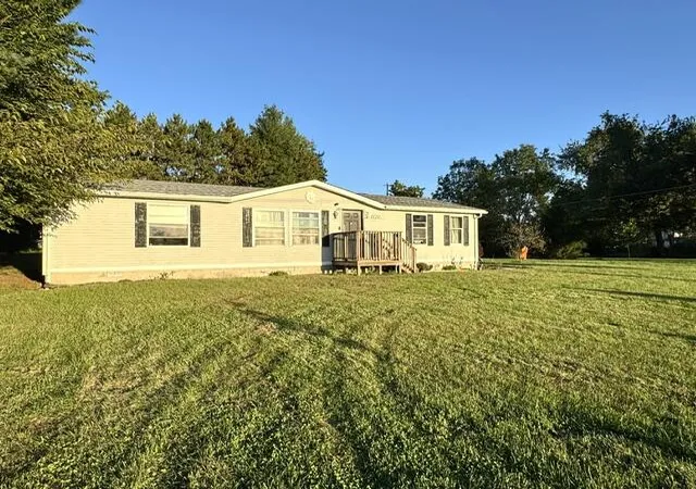 Photo 1 of Single family home for sale at 1120 N Falvey St, Winamac, IN 46996 | MLS# 846448 | Listing updated on 2026-10-06
