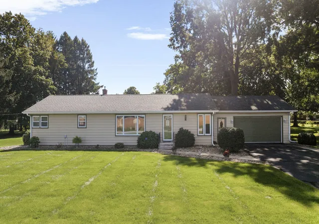 Single family home for sale at 412 W 250 South, La Porte, IN 46350 | MLS# 846450