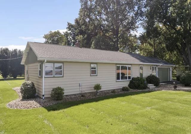 Photo 1 of Single family home for sale at 412 W 250 South, La Porte, IN 46350 | MLS# 846450 | Listing updated on 2026-10-06