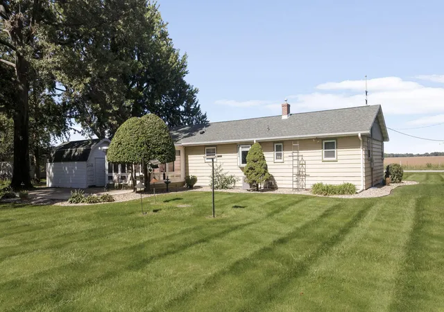 Photo 3 of Single family home for sale at 412 W 250 South, La Porte, IN 46350 | MLS# 846450 | Listing updated on 2026-10-06