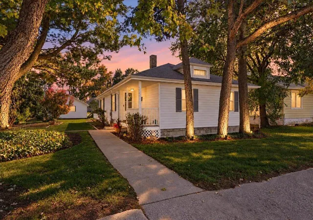 Photo 1 of Single family home for sale at 3309 Fairview Ave, Lake Station, IN 46405 | MLS# 846528 | Listing updated on 2026-10-08