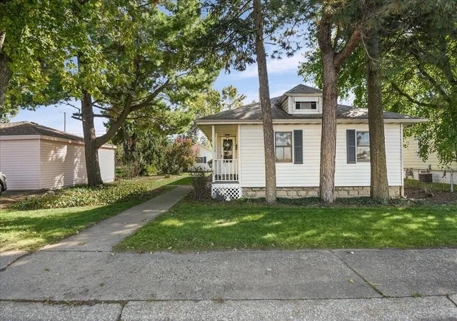 Photo 3 of Single family home for sale at 3309 Fairview Ave, Lake Station, IN 46405 | MLS# 846528 | Listing updated on 2026-10-08