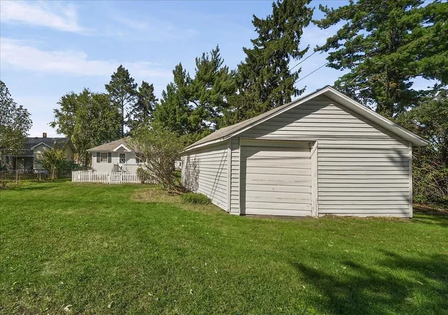 Photo 4 of Single family home for sale at 3309 Fairview Ave, Lake Station, IN 46405 | MLS# 846528 | Listing updated on 2026-10-08