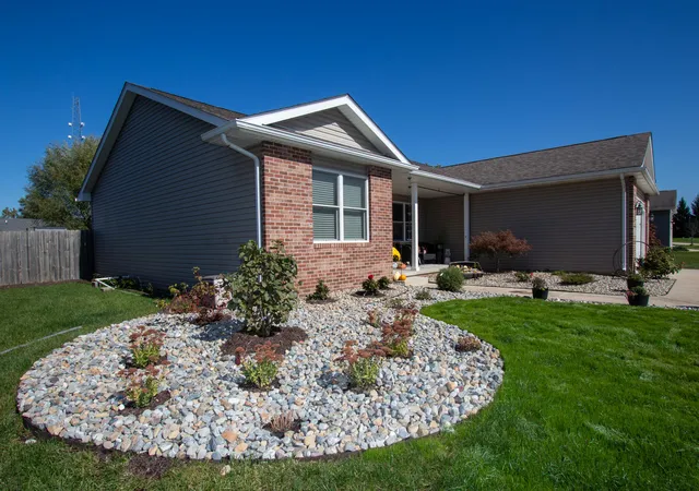 Photo 3 of Single family home for sale at 261 Honey Locust Ct, Valparaiso, IN 46385 | MLS# 846479 | Listing updated on 2026-10-08