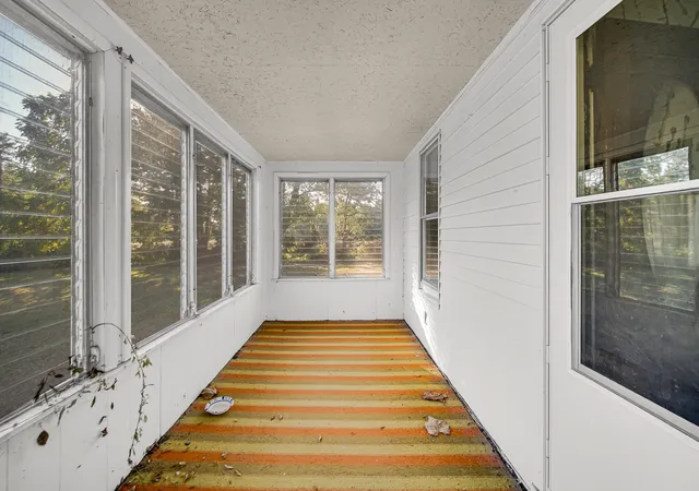Photo 3 of Single family home for sale at 231 E 1200 North, Chesterton, IN 46304 | MLS# 846683 | Listing updated on 2026-10-10