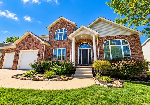 Photo 2 of Single family home for sale at 249 Moncrief Dr, Valparaiso, IN 46385 | MLS# 846583 | Listing updated on 2026-10-09