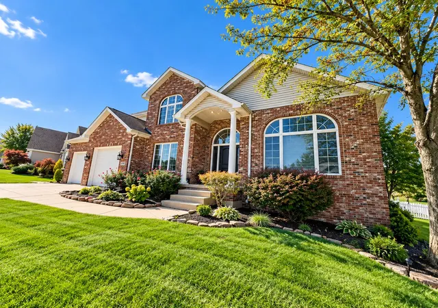 Photo 3 of Single family home for sale at 249 Moncrief Dr, Valparaiso, IN 46385 | MLS# 846583 | Listing updated on 2026-10-09
